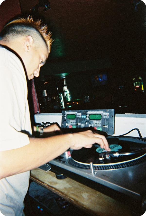 anotnio vela mixing